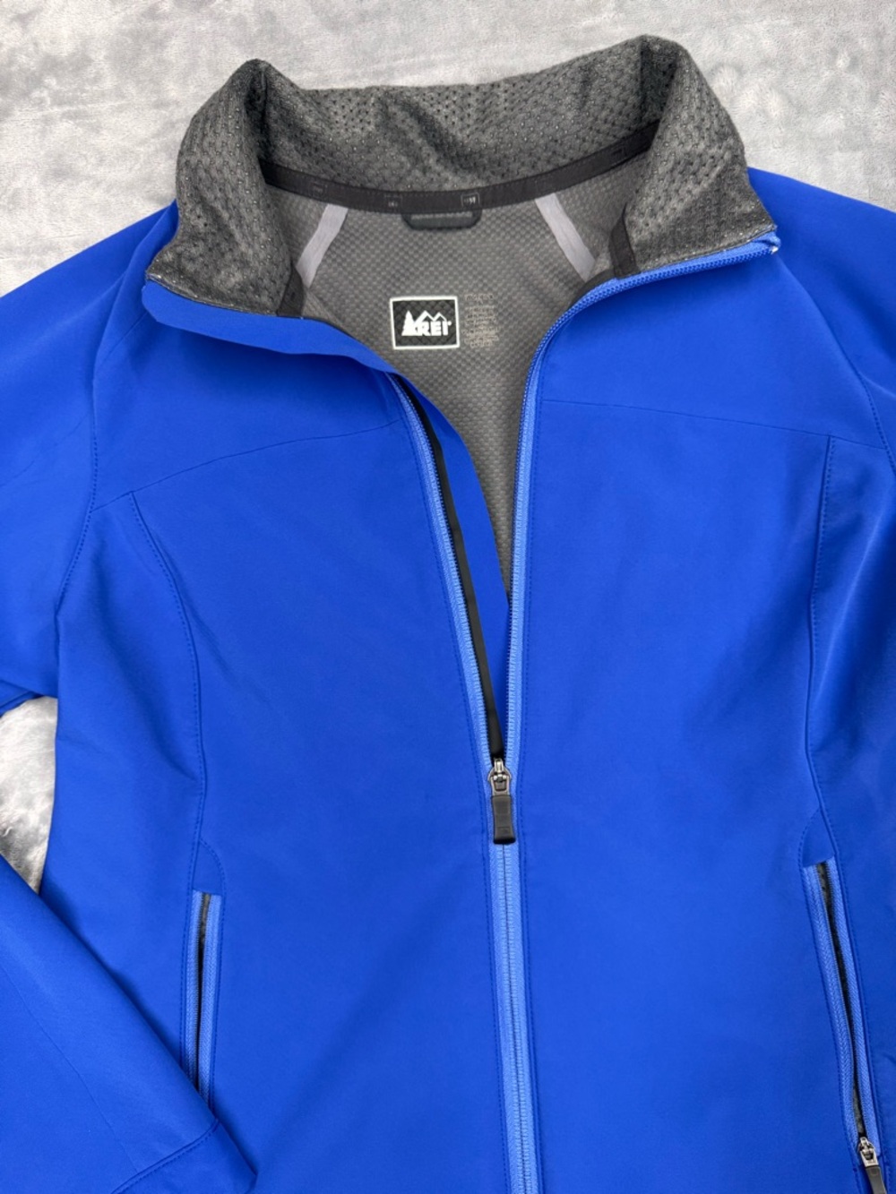 REI Women's Vibrant Soft Shell Blue Jacket - Picture 2 of 14